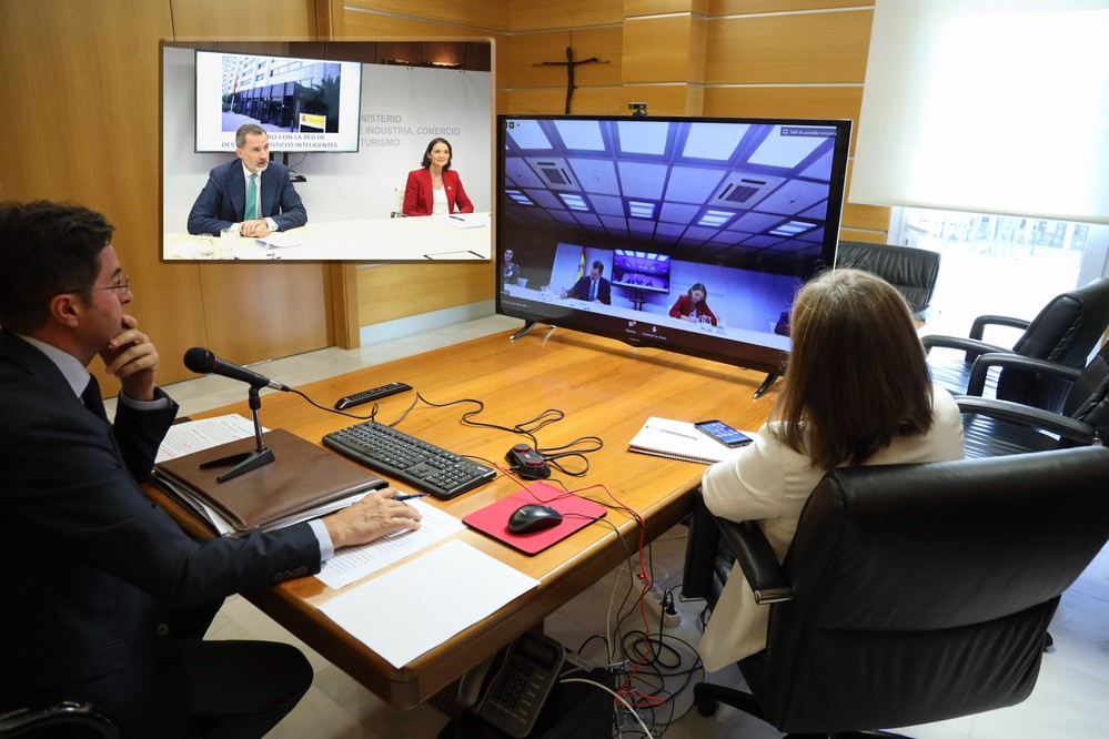El alcalde de El Ejido participa en una videoconferencia con el Rey en el marco de la Comisión Plenaria de la Red de Destinos Inteligentes