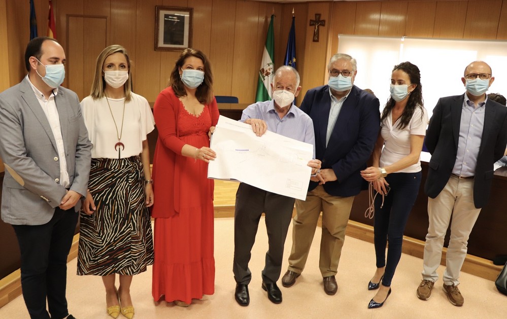  Crespo anuncia la licitación del nuevo proyecto de abastecimiento para el Poniente Almeriense tras el verano