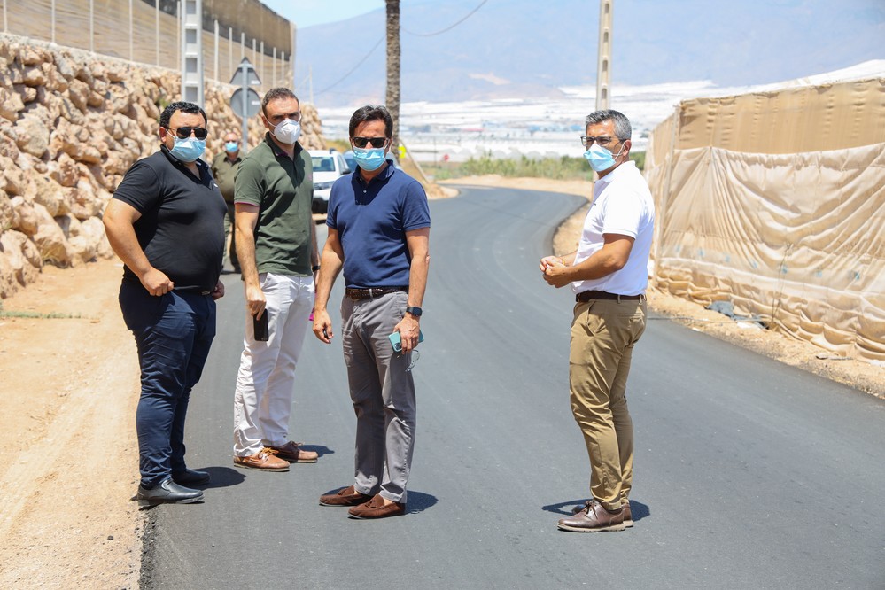 La colaboración público-privada permite mejorar la funcionalidad y seguridad del camino entre el Hoyo Montoya y Cueva del Mojón