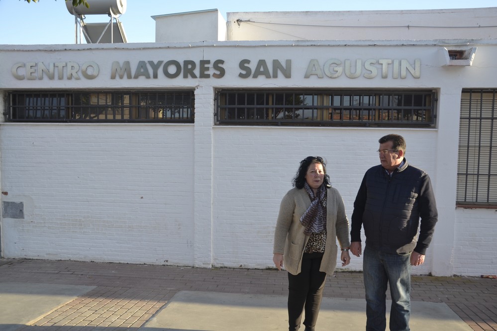El PSOE de San Agustín logra el respaldo unánime del Pleno de la Junta Local para habilitar un aseo en la peluquería del centro de mayores