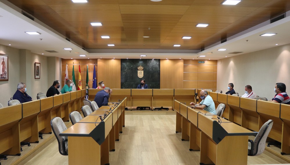 El alcalde de El Ejido, Francisco Góngora, se reúne con presidentes de las Juntas Locales para abordar medidas frente al COVID-19