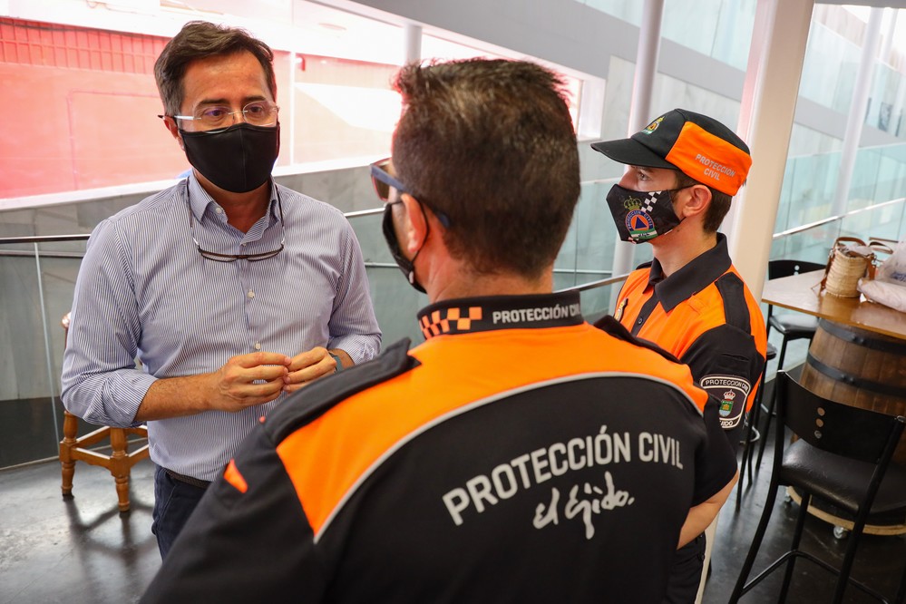 El Ayuntamiento de El Ejido continúa muy vigilante para que se cumpla la normativa en materia de seguridad y prevención frente al COVID-19