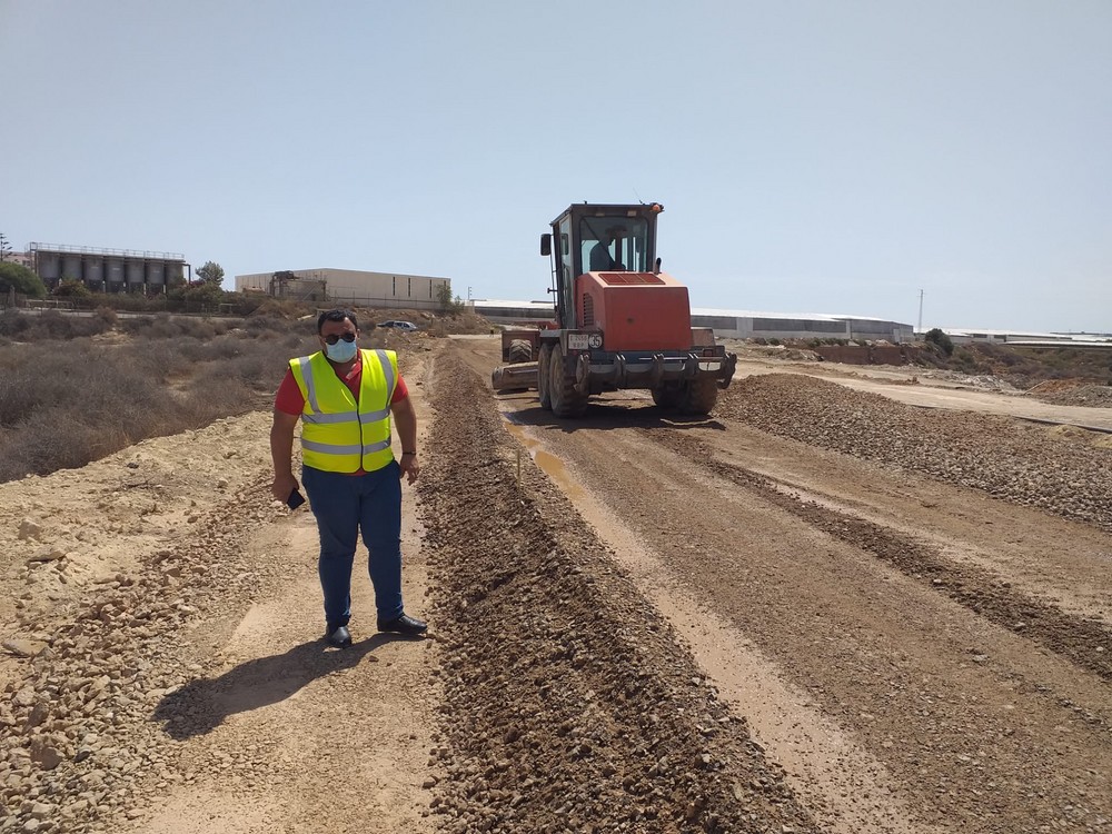 A buen ritmo las obras del Camino de la Depuradora C-121