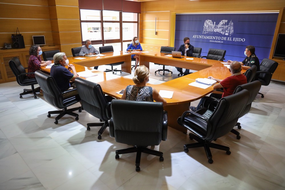 El Ayuntamiento ha realizado en los últimos 14 días 537 llamadas de seguimiento y ha levantado 120 informes de incidencias por incumplimiento del aislamiento o por casos no localizados