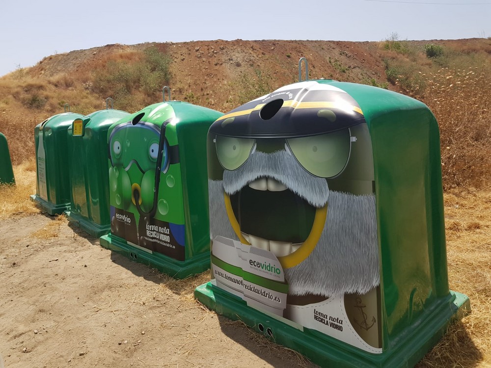 30 establecimientos hosteleros se comprometen a incrementar el reciclaje de envases de vidrio en Adra