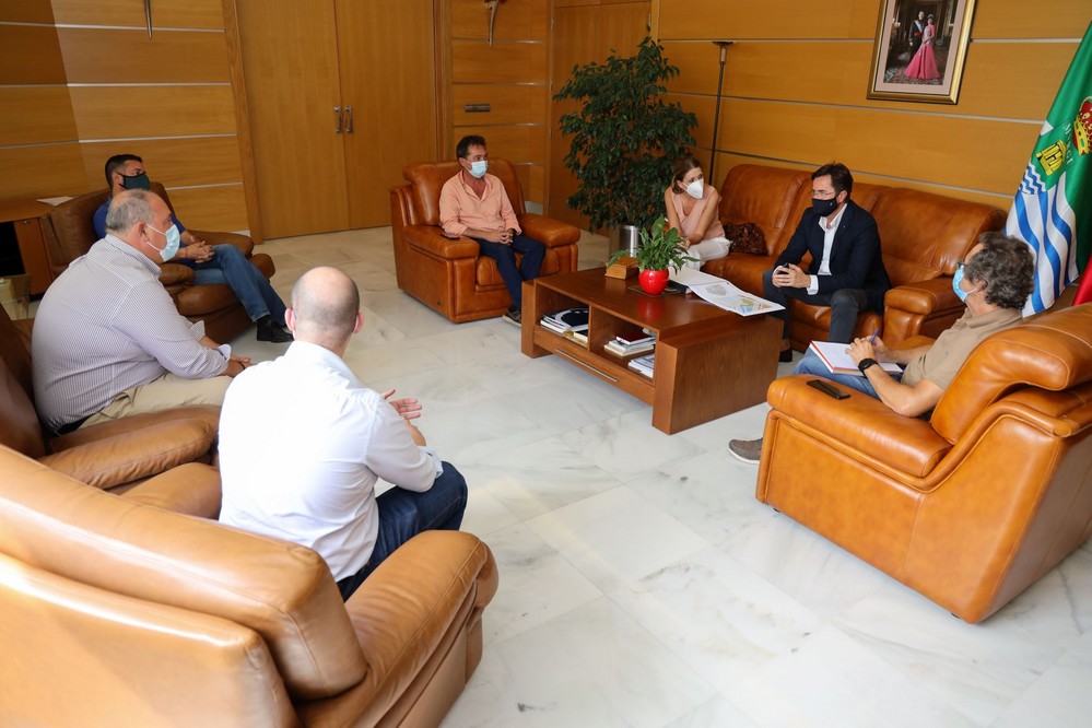Góngora mantiene una nueva reunión para avanzar en el proyecto de acondicionamiento de la entrada principal del Yacimiento de Ciavieja
