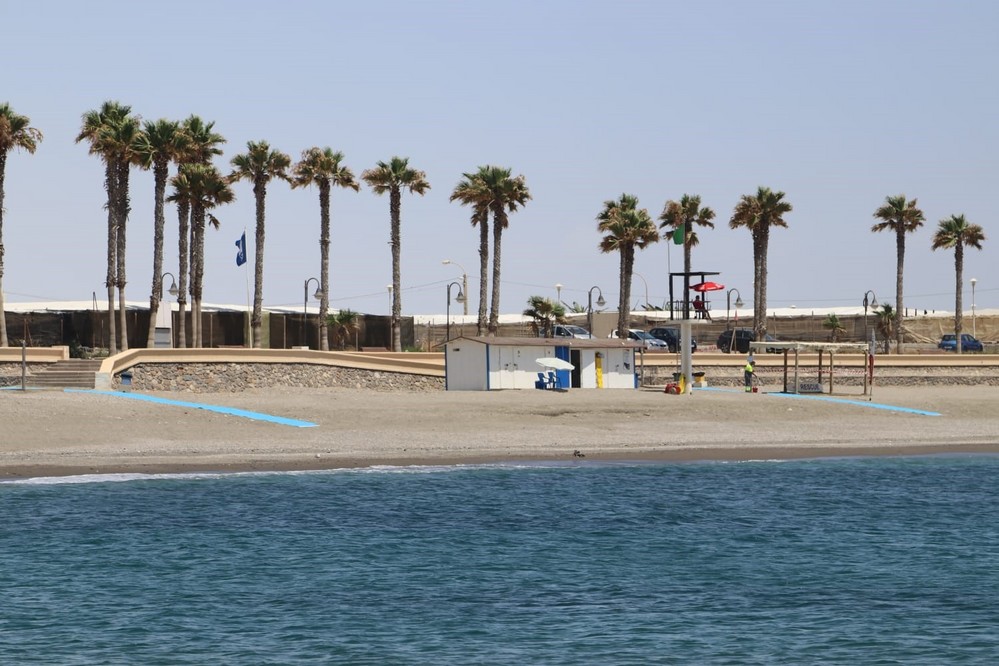 El Plan de Playas de Adra culmina un verano seguro con todas las garantías para los bañistas