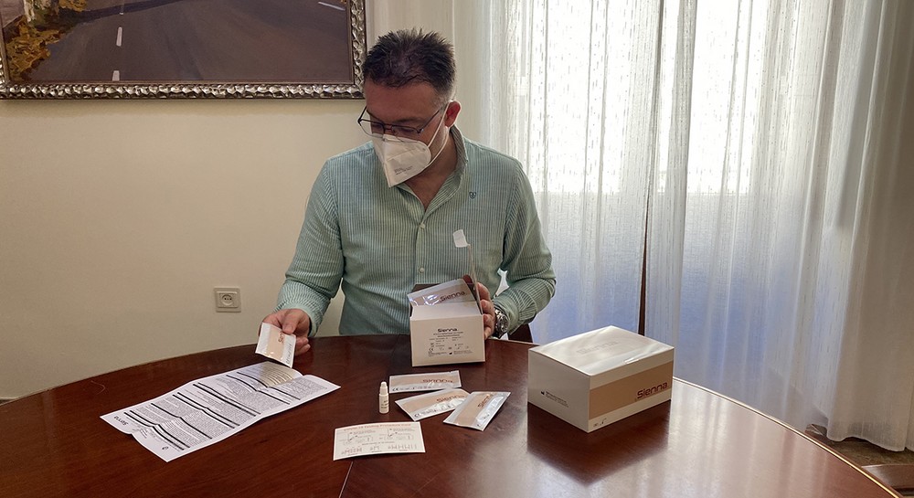 El Ayuntamiento de Berja compra test rápidos para poder actuar de inmediato ante casos de Covid-19 en la comunidad educativa