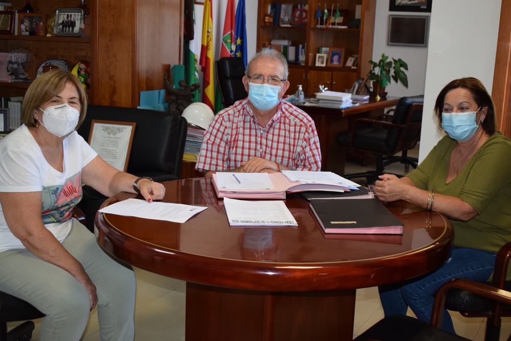 Vícar iluminará de verde el Ayuntamiento en homenaje al paciente ostomizado