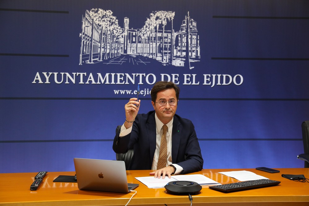 El Pleno respalda instar al gobierno central al establecimiento de medidas que pongan freno a la llegada de inmigrantes ilegales