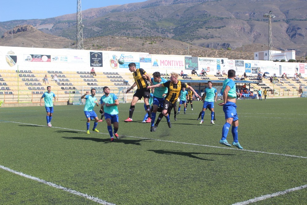 El Berja empata en su debut liguero en casa