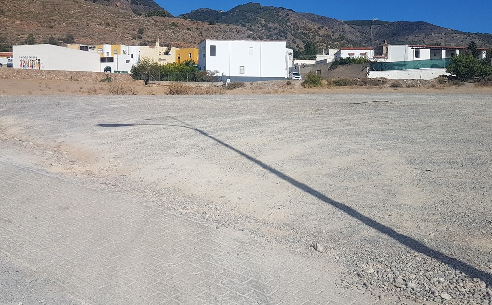 El grupo municipal popular denuncia la inacción del gobierno municipal con la parada de bus de Celín