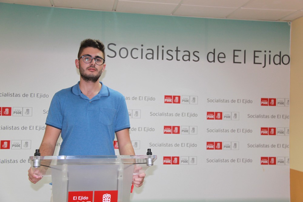 Juventudes Socialistas de El Ejido pide al Ayuntamiento que haga “todo lo posible” para poner en marcha una línea de bus directa desde  El Ejido hasta la Universidad de Almería