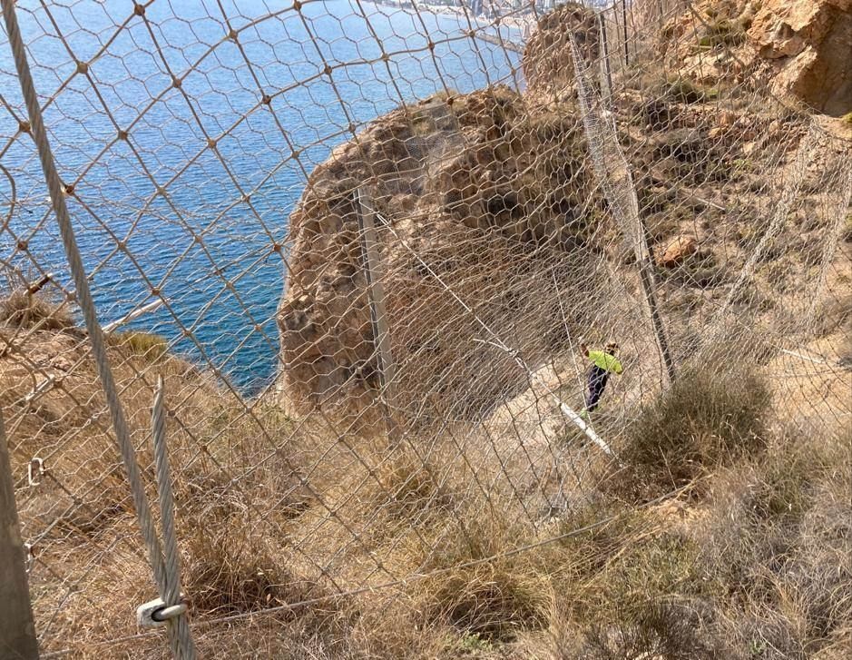 Arrancan las obras de reparación del desprendimiento del talud en la carretera de El Cañarete