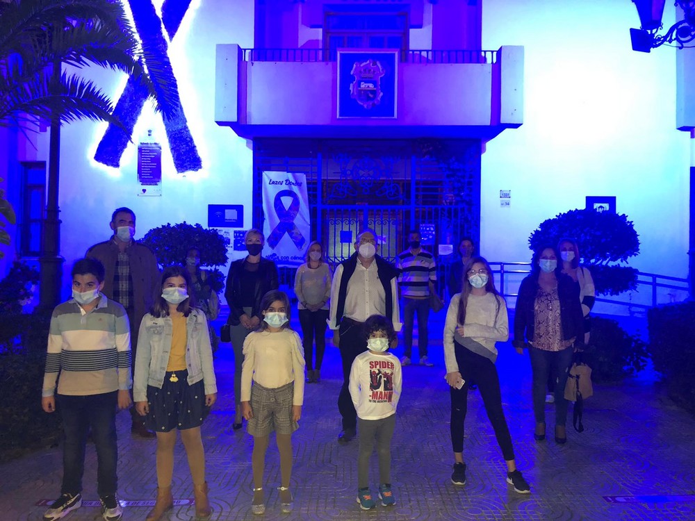 Vícar se iluminó de azul para visibilizar la diabetes