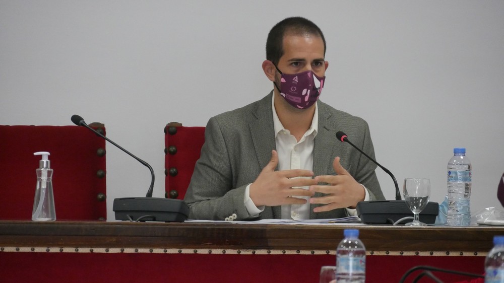 Adra insta al Gobierno de España a modificar la Ley Celáa y garantizar la libertad educativa