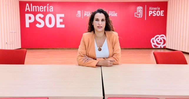 El PSOE de Adra exige al PP información sobre los puntos de carga de vehículos eléctricos en el municipio