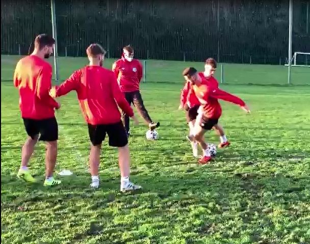El CD El Ejido, indignado con el Deportivo La Coruña por las condiciones del campo cedido para entrenar