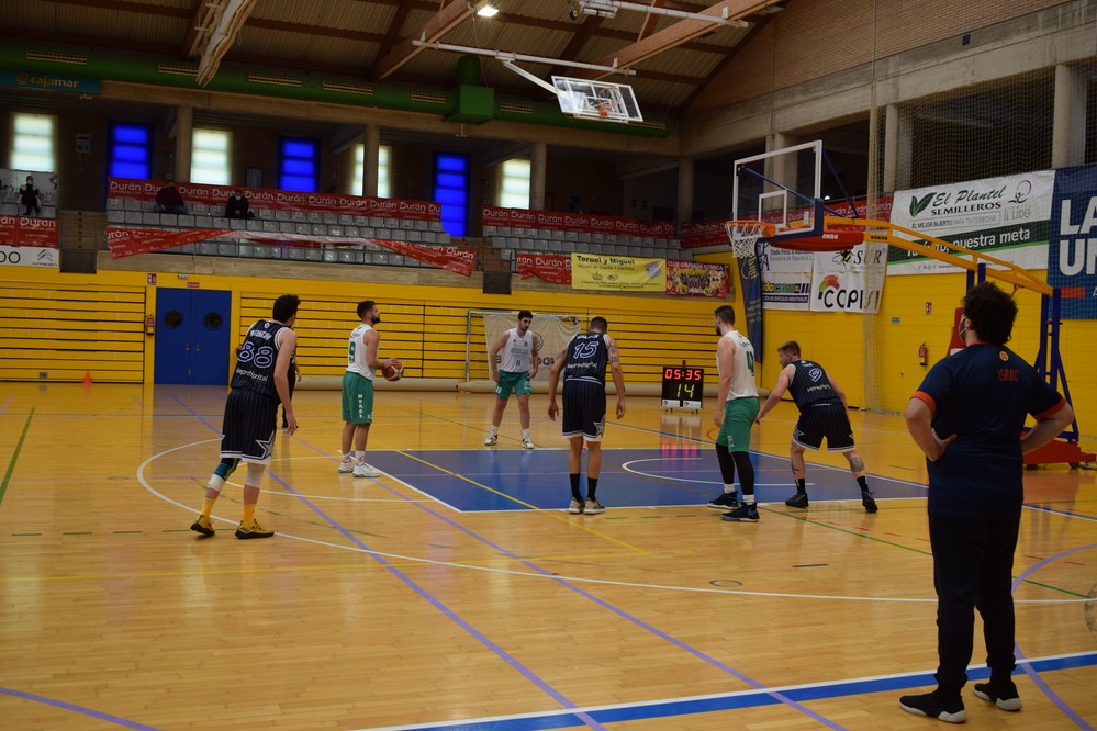 La soberbia actuación de Berni no termina por dar la victoria a Pimientos Syngenta (65-68)