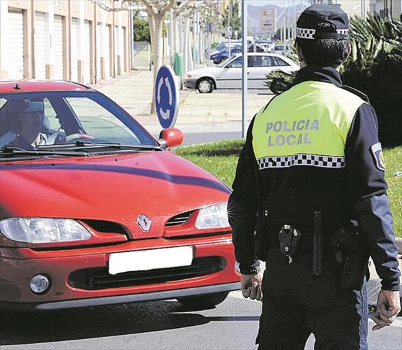 Casi sin incidencias en las tres últimas campañas de tráfico llevadas a cabo por la Policía Local de Vícar