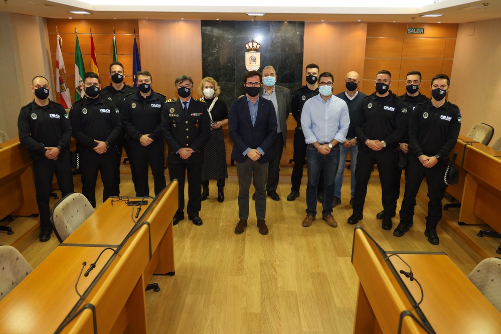 Siete policías locales toman posesión de su cargo en El Ejido