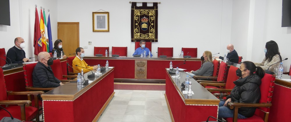 Adra da luz verde a la licitación de la página web, el portal de transparencia y la app municipal