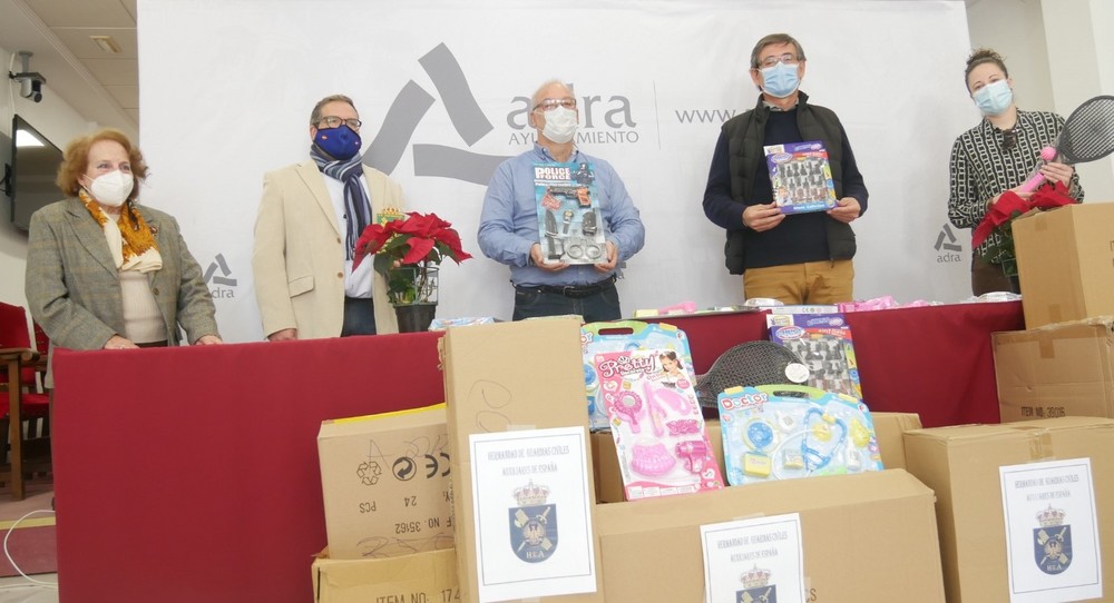 Adra repartirá 400 juguetes de la Hermandad de Guardias Civiles Auxiliares para los más necesitados