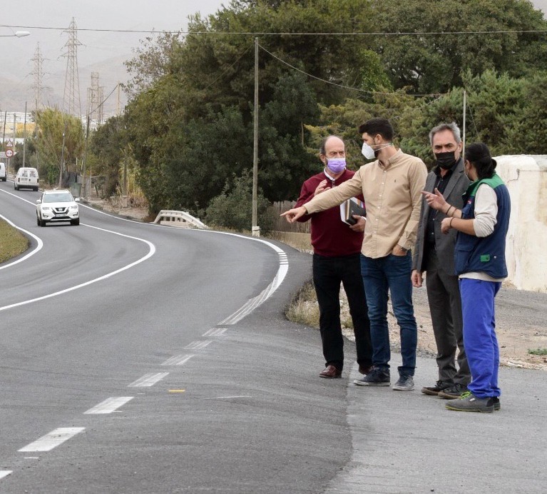 El PSOE pide mejor señalización y más seguridad en varias carreteras de La Mojonera, Vícar y Cueva de los Medina
