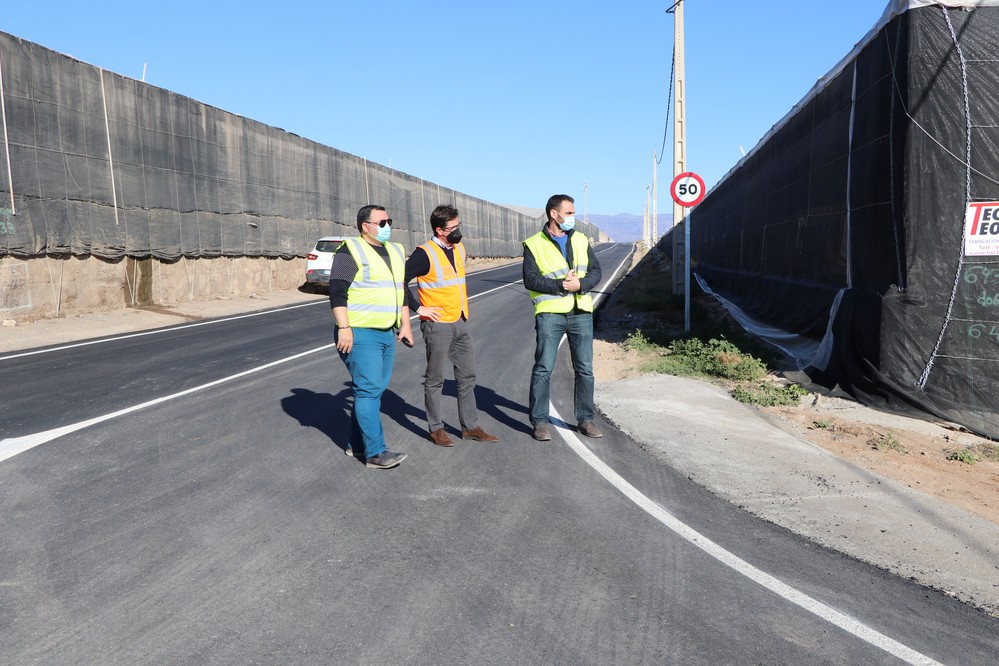 El Ayuntamiento destina más de 100.000 euros para mejorar la funcionalidad y la circulación de tres tramos de la red viaria rural de El Ejido