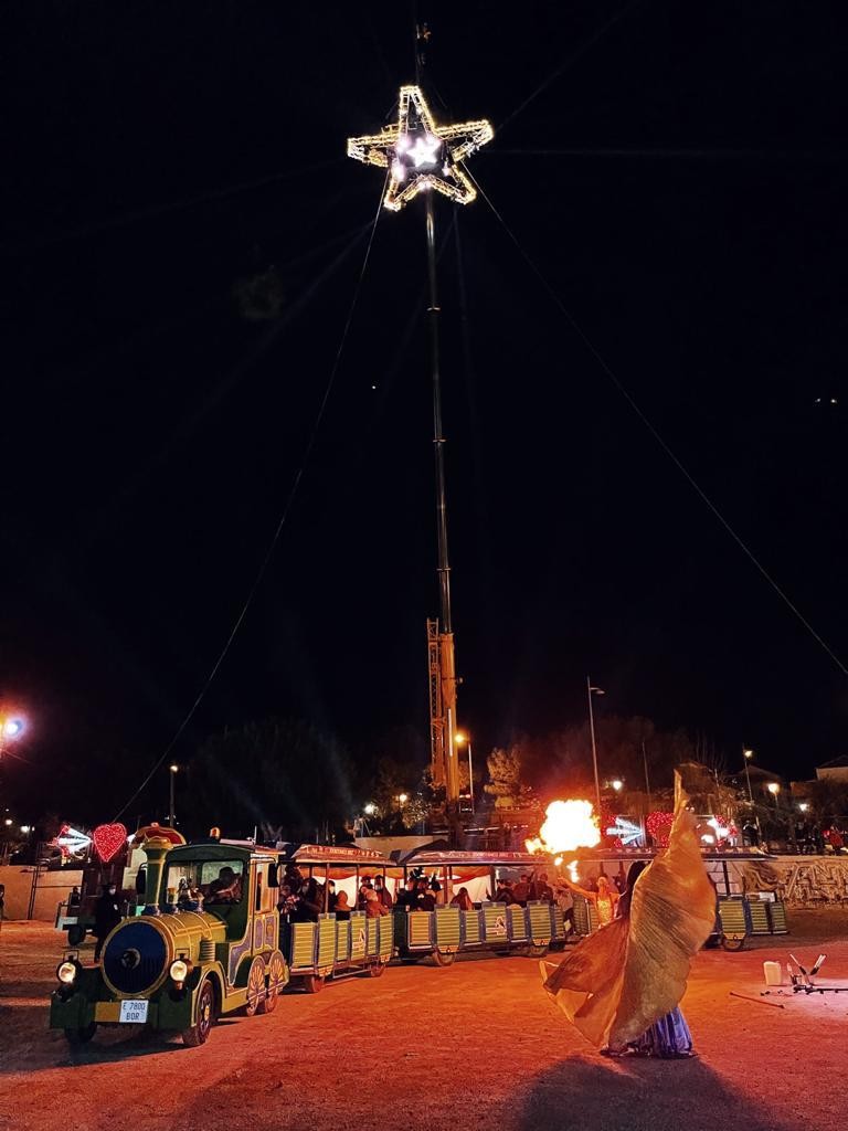 Antonio Bonilla destaca el comportamiento ejemplar de las familias vicarias y su contribución al éxito de la autocabalgata de Reyes Magos