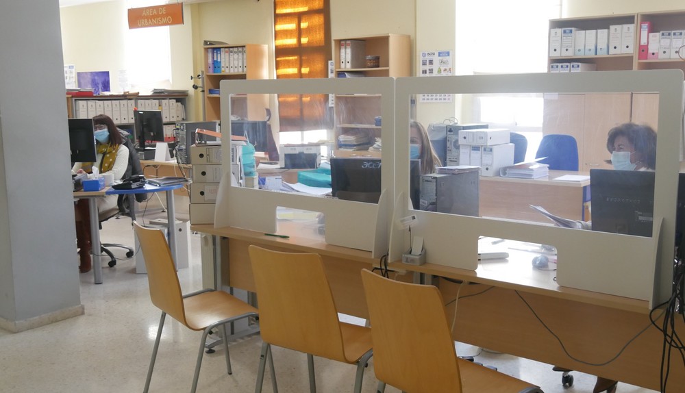 El Ayuntamiento de Adra gestiona casi 400 licencias urbanísticas de obra menor y actividad en 2020