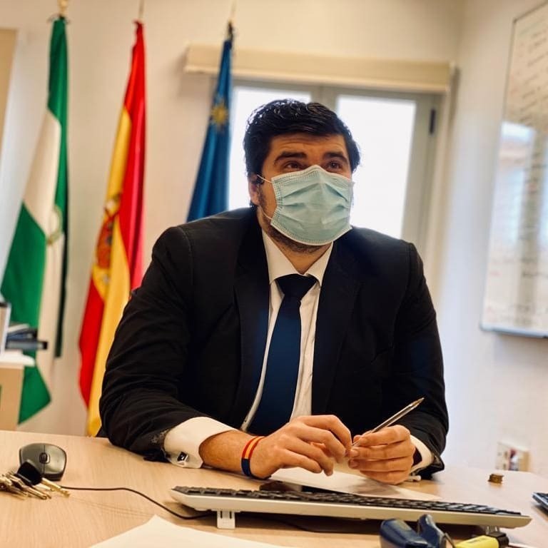 El concejal de Desarrollo Urbano de Roquetas recuerda al PSOE que están en marcha media docena de licitaciones de mantenimiento