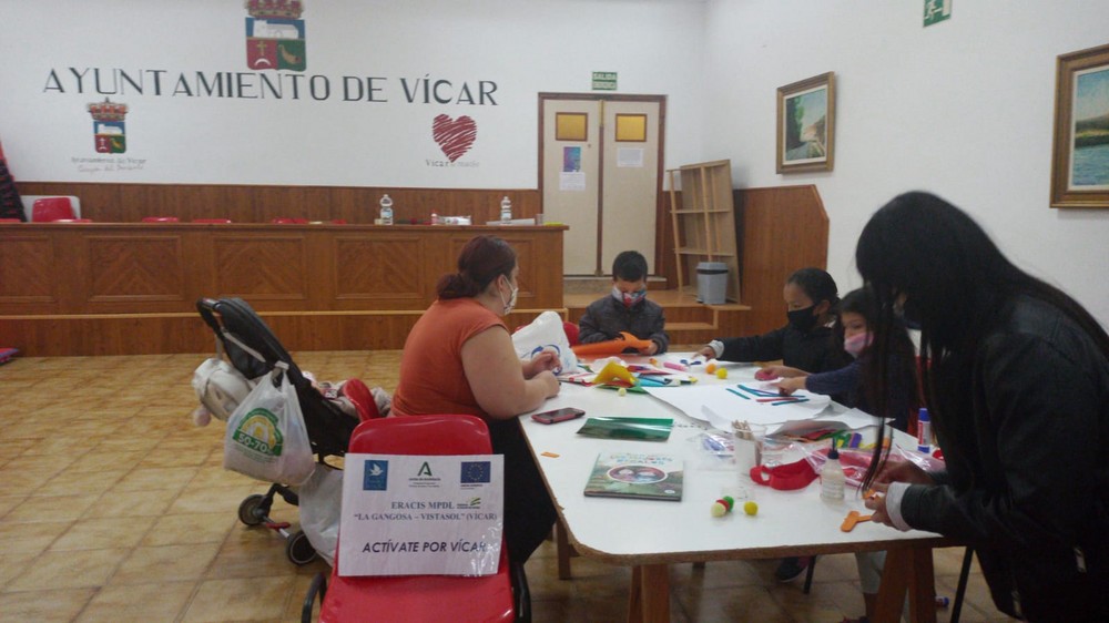 Vícar da visibilidad a la Educación con  el testimonio de tres usuarias de ERACIS