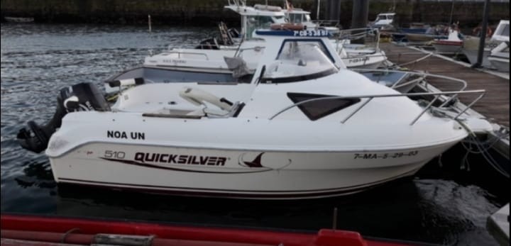 La embarcación desaparecida el pasado sábado en el Mar de Alborán continúa sin ser localizada