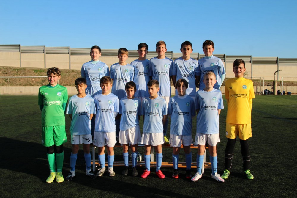 Seis equipos de cantera del CD El Ejido lucen la imagen de Grupo Agroponiente esta temporada
