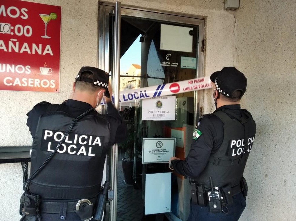 Un operativo especial con 24 patrullas de Policía Local responde a casi un centenar de actuaciones en el fin de semana ejidense