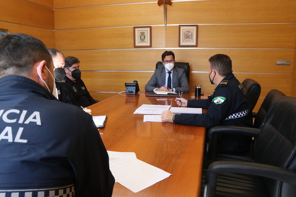 El Ayuntamiento de El Ejido trabaja en la adaptación de la Ordenanza de la Convivencia Ciudadana para erradicar conductas antisociales e irresponsables y que deterioran el espacio urbano