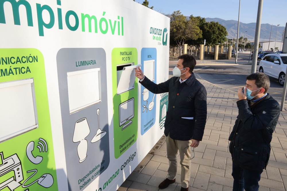 El Ejido ‘Avanza’ en el objetivo de ser un municipio más sostenible y respetuoso con el medio ambiente con la puesta en marcha del servicio de Punto Limpio Móvil