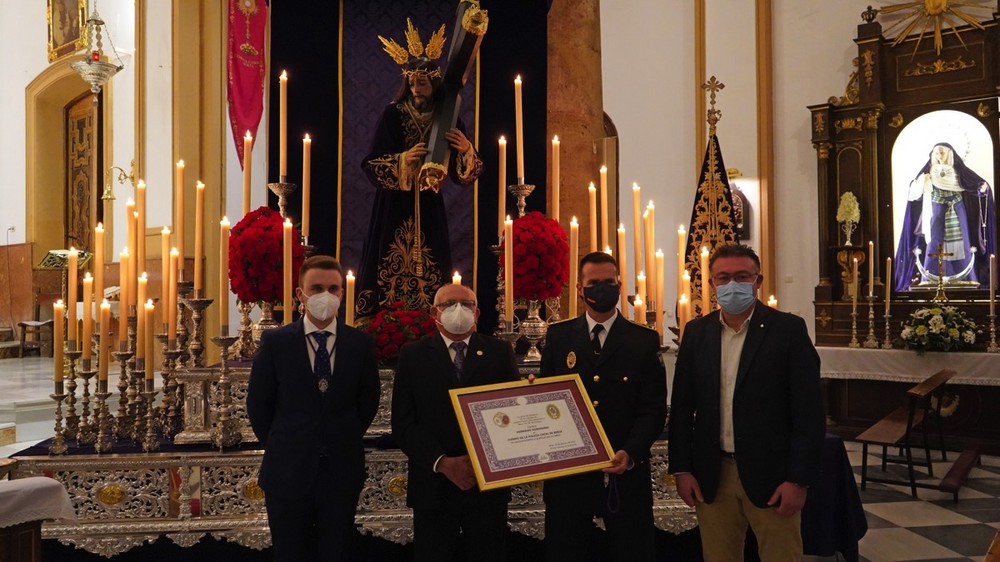 Nombran al cuerpo de la Policía Local de Berja hermano honorario de la cofradía del Nazareno