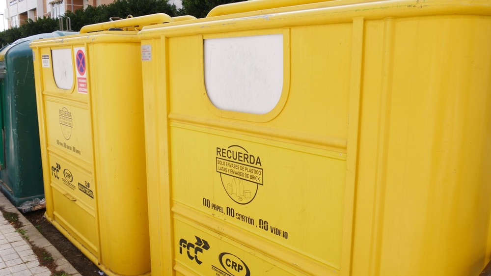 El reciclaje de envases ligeros aumenta un 40% en Adra en los últimos cinco años