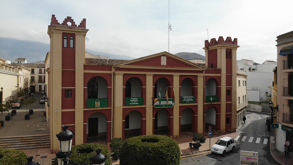 El Ayuntamiento de Berja bonifica la tasa de agua a las familias que no superen el salario mínimo