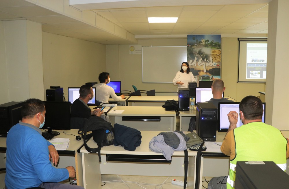 El Ayuntamiento inicia talleres de formación para el empleo dirigidos a los trabajadores incorporados en el marco de la iniciativa Aire