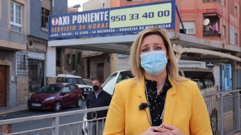 El PSOE propone a la Junta la gratuidad de taxis a jubilados y familias vulnerables para acudir al lugar de vacunación