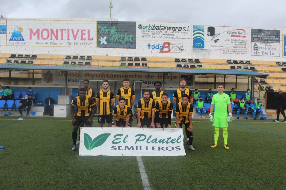 El Berja cae por la mínima ante el Vera