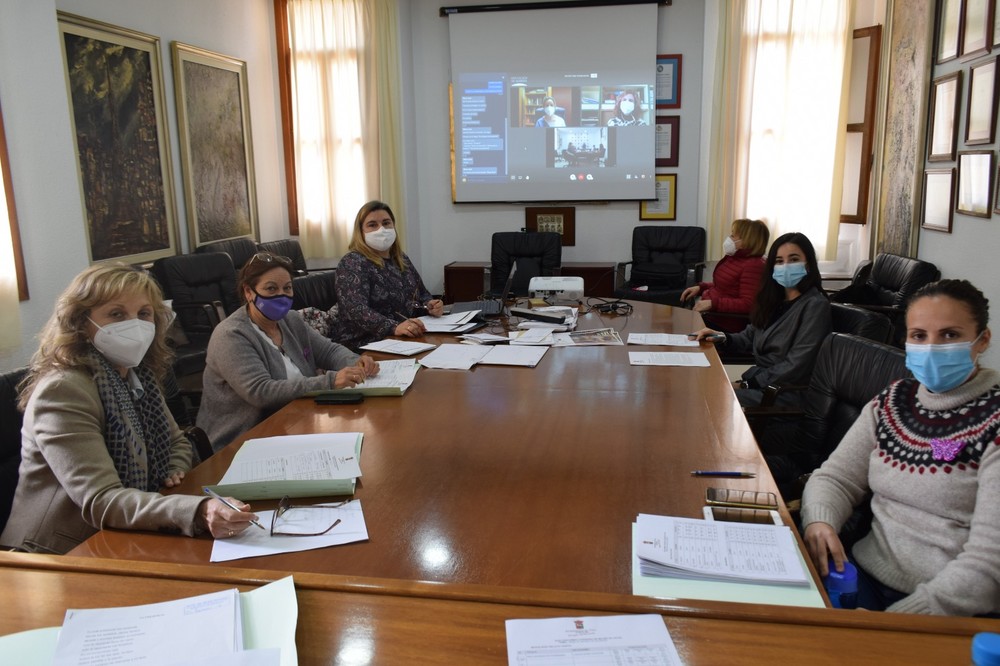 Rocío Salas y Ramón Molina, ganadores del Certamen Mujer y Literatura de Vícar