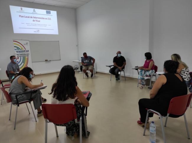 La Mesa de Inclusión y Cohesión Social de Vícar pondrá en marcha programas de refuerzo en centros docentes públicos de zonas desfavorecidas