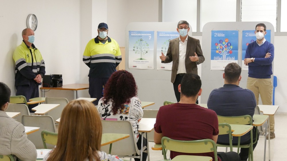 Ayuntamiento de Adra incorpora 12 personas para reforzar servicios básicos los próximos meses