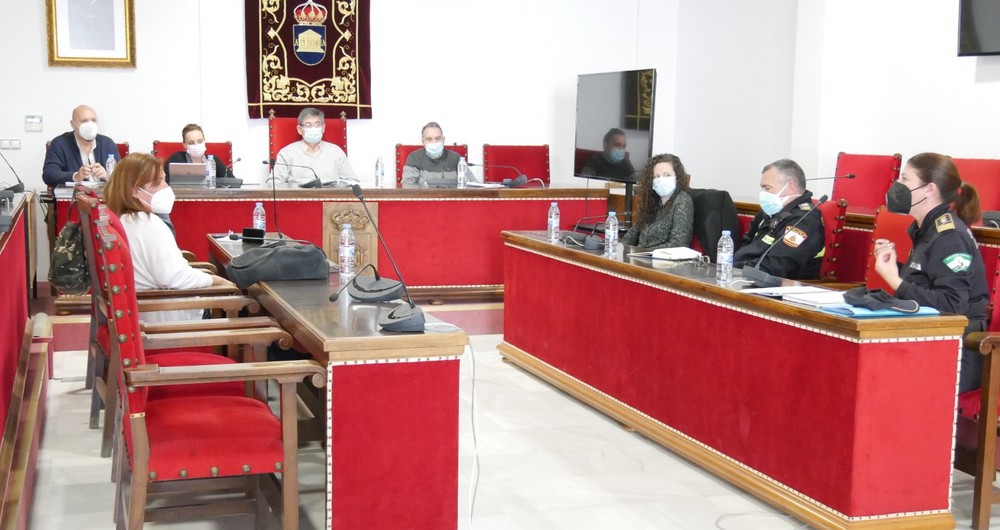 Manuel Cortés llama a la responsabilidad y pide evitar reuniones privadas