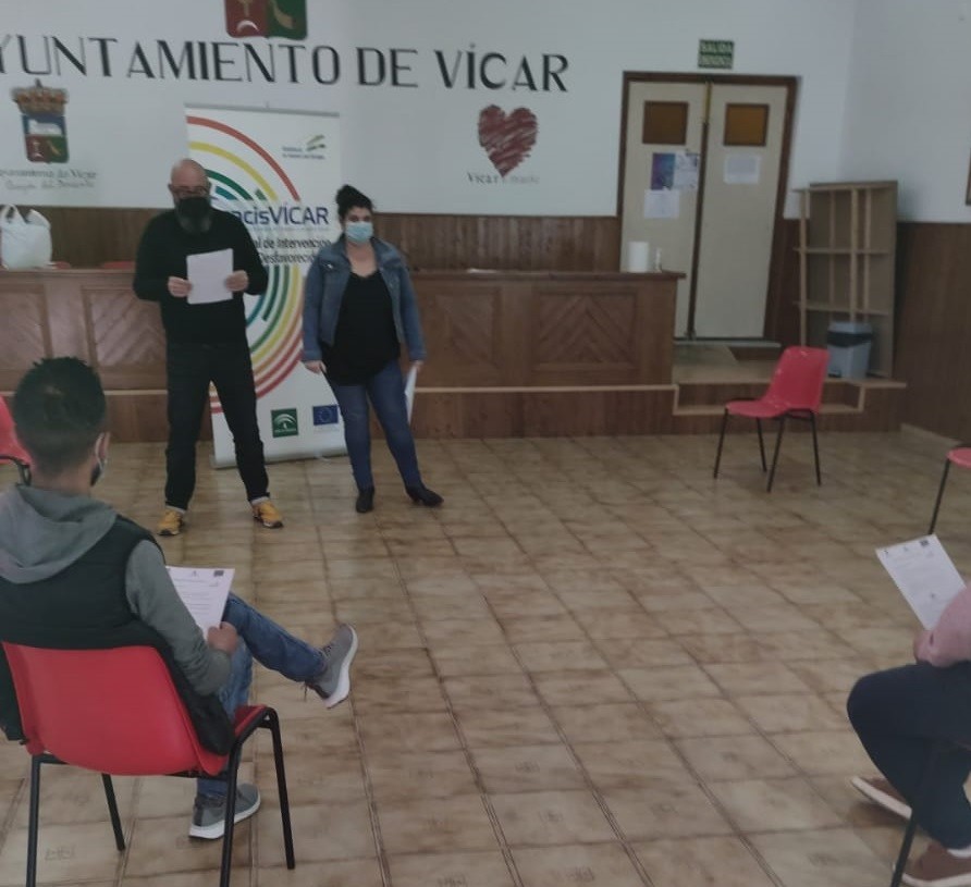 El Ayuntamiento vicario pone en marcha un taller para ayudar a desempleados a encontrar un empleo