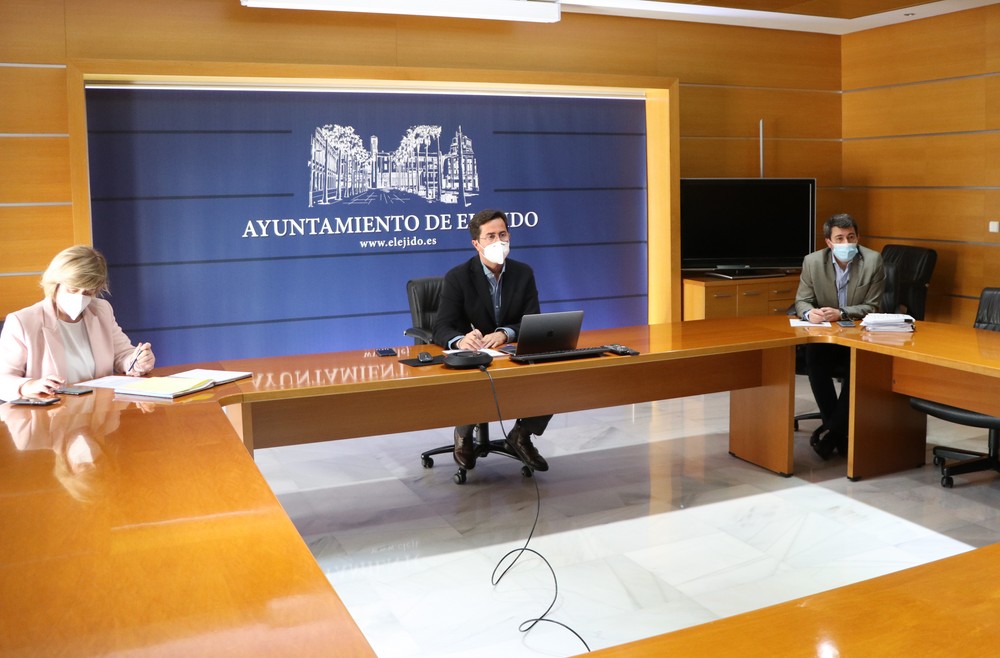 El Ejido participa en la presentación de los avances del trabajo de definición de estrategias para la protección de la costa en Cádiz, Málaga y Almería